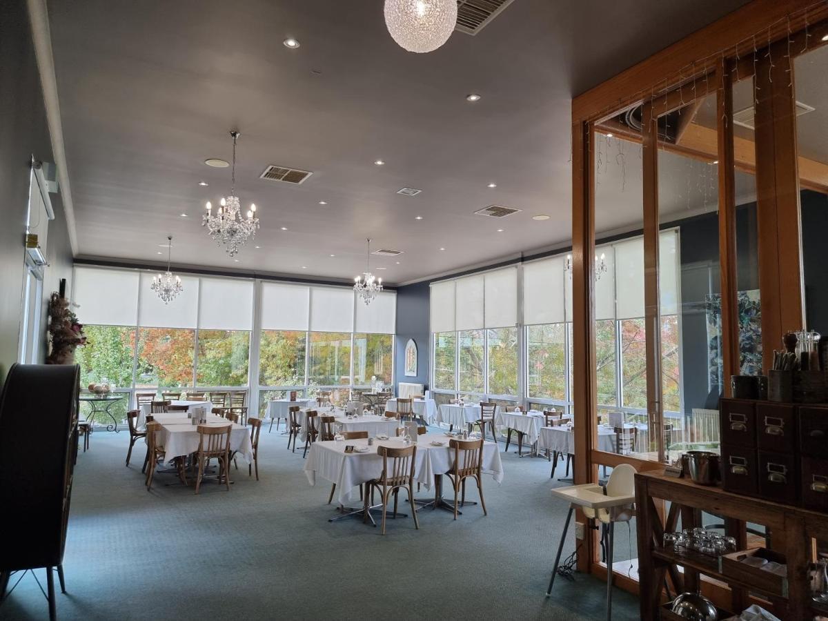 Tumbarumba Motel & Elms Restaurant Exterior photo