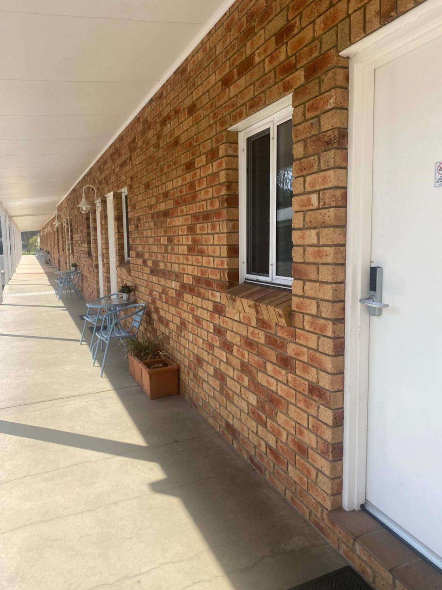 Tumbarumba Motel & Elms Restaurant Exterior photo